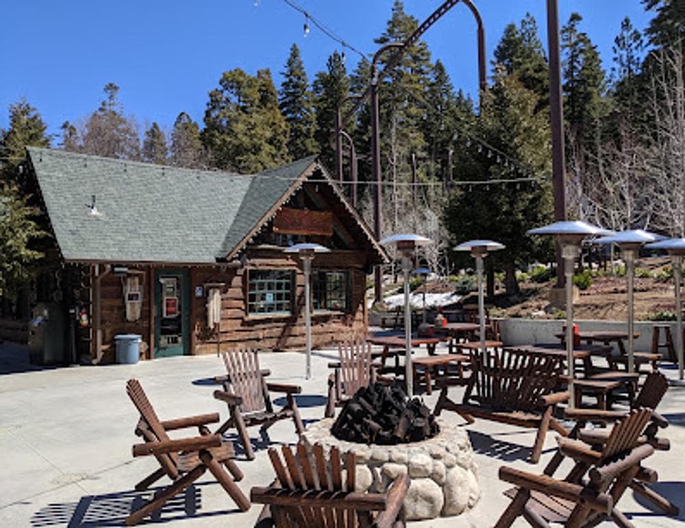 St Nick's Patio & Grille