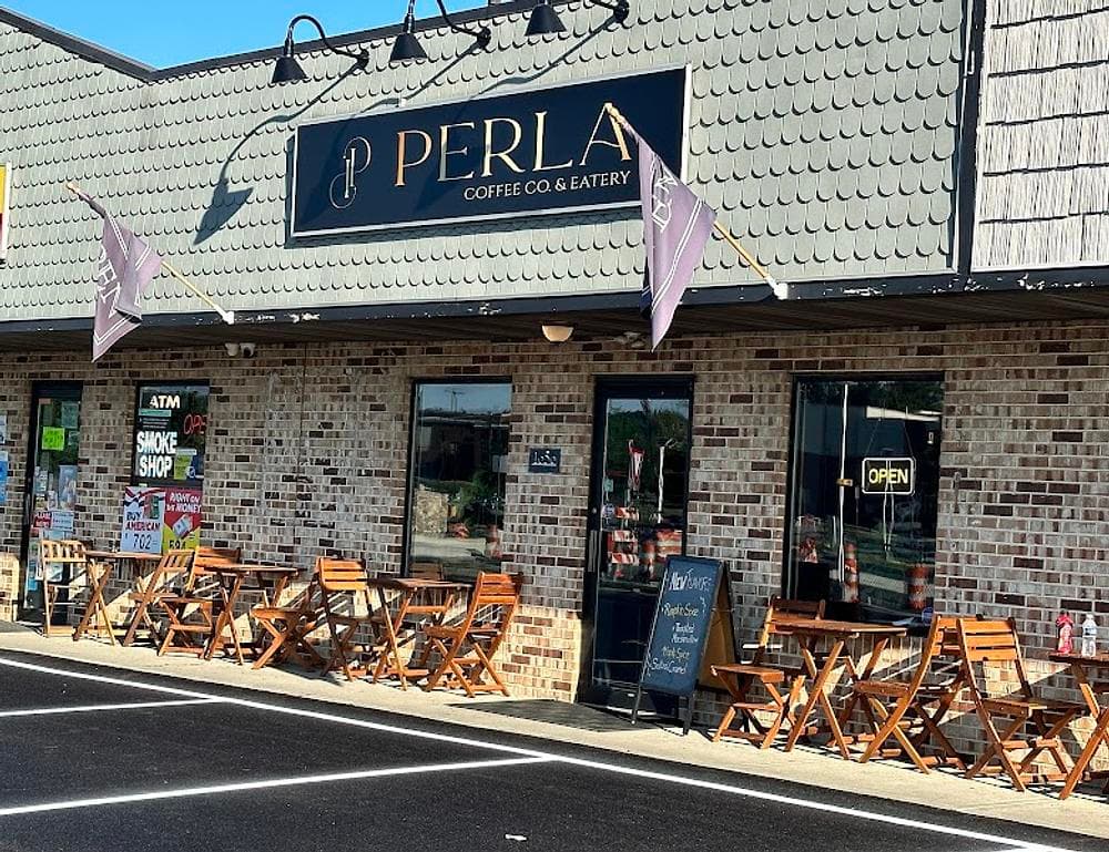 Perla Coffee Co & Eatery