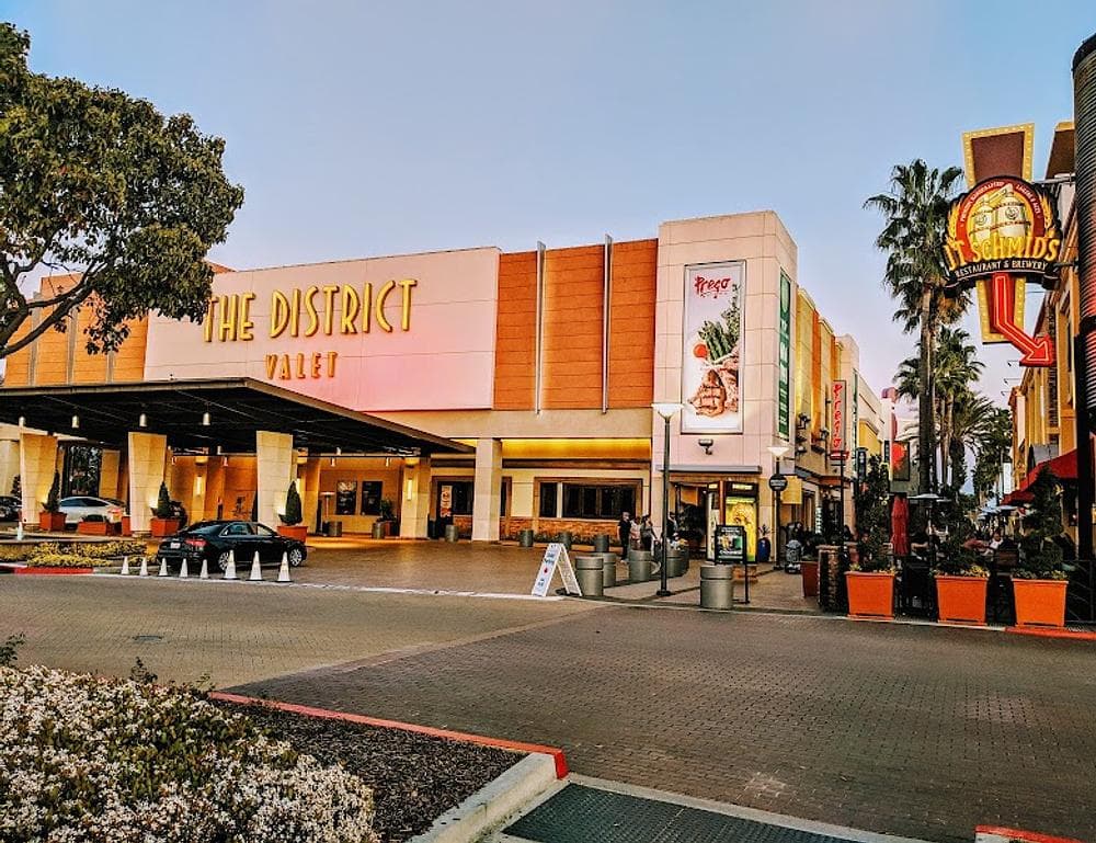 The District Tustin