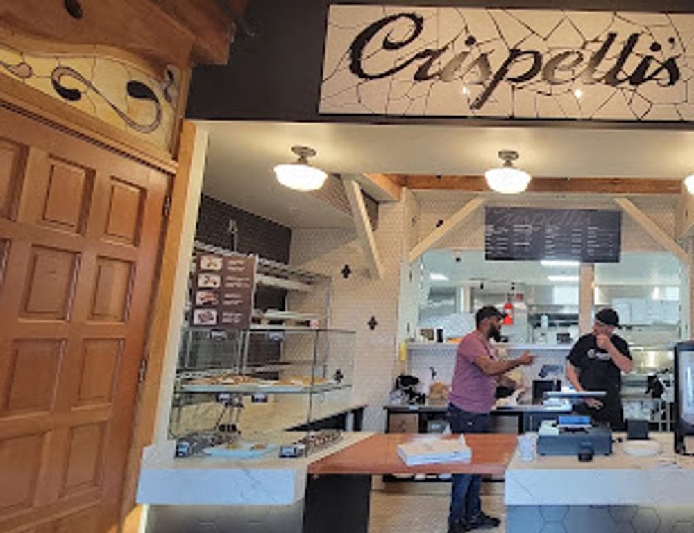 Crispelli's Bakery & Pizzeria