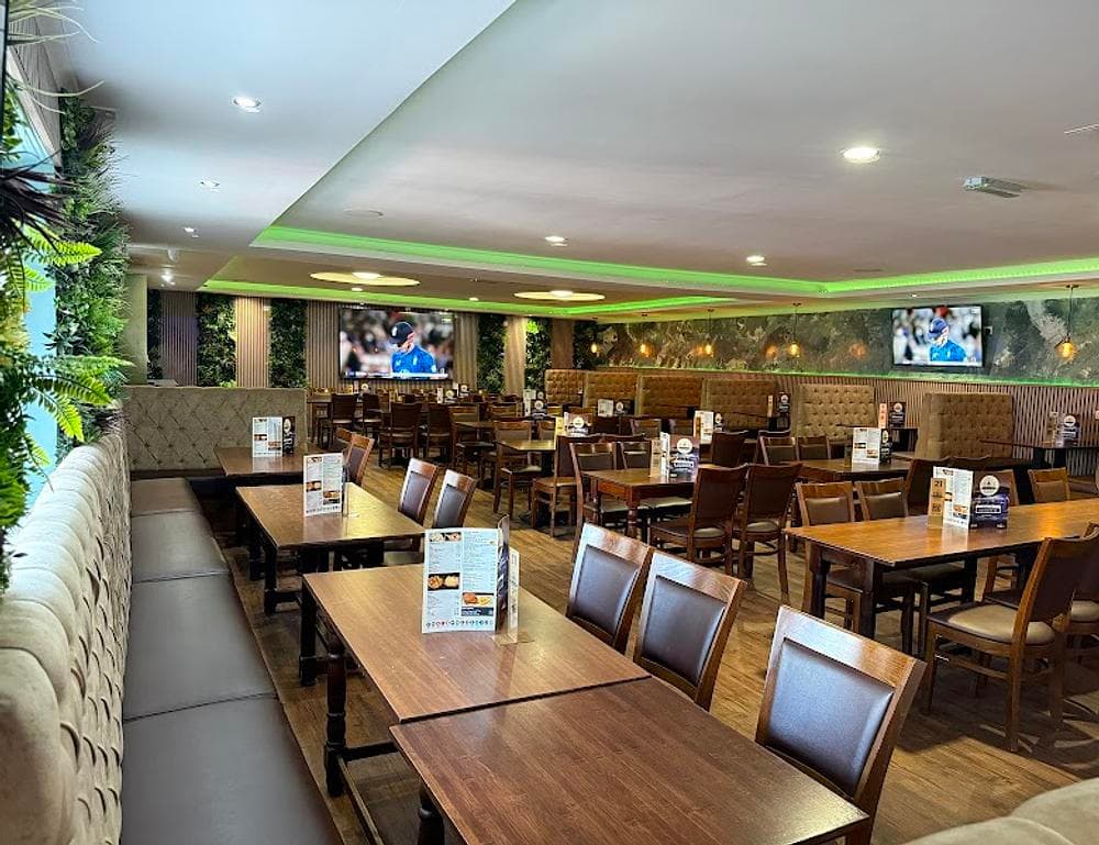 The Royal Castle Bar and Restaurant