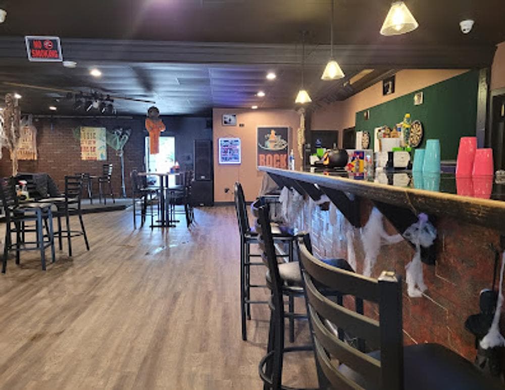 Benny's Tavern