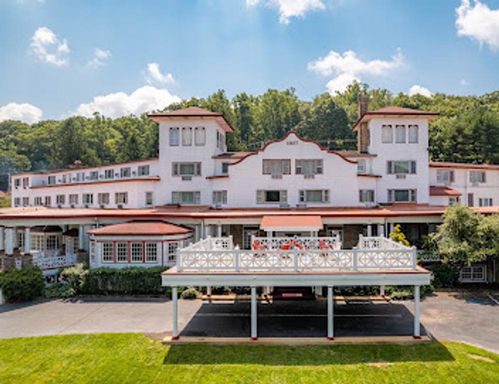 Historic Summit Inn Resort