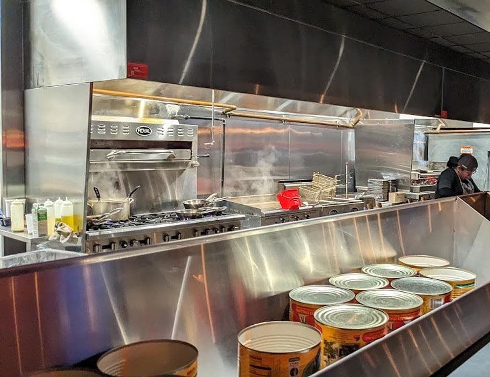 Pitch Pizzeria - Scottsdale Coal-Fired Pizza & Bar