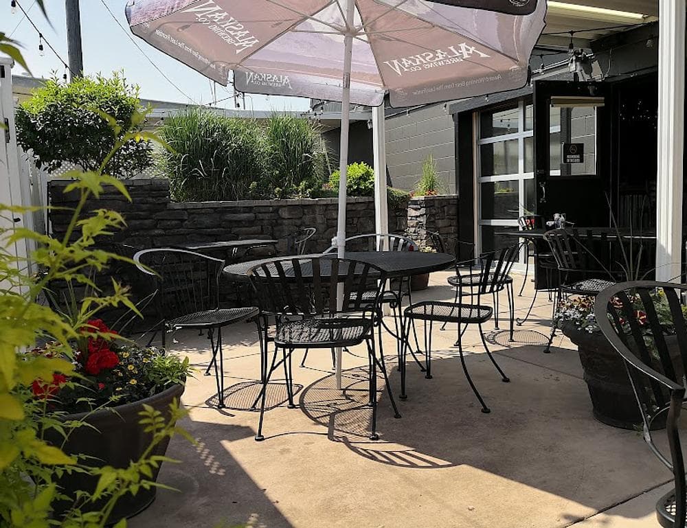 Morty's Tap & Grille