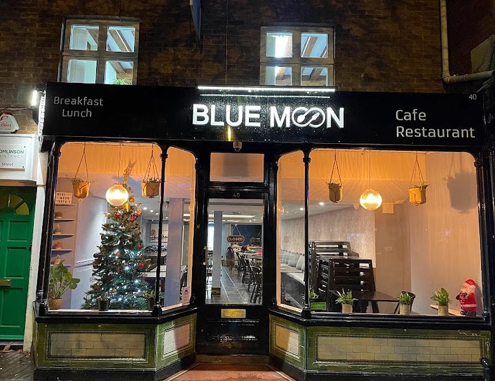 Blue Moon Cafe Restaurant