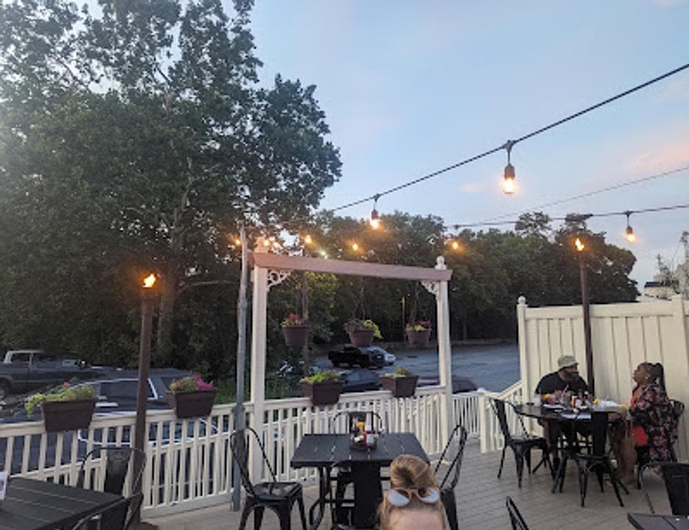 Brewhouse Grille