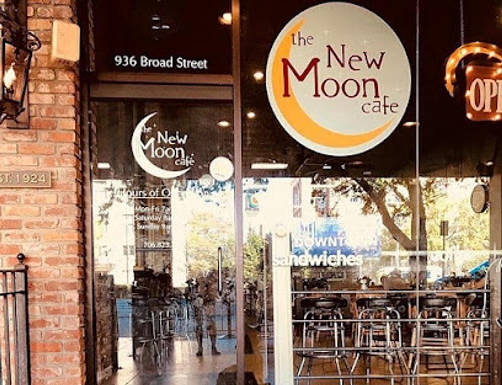 New Moon Cafe