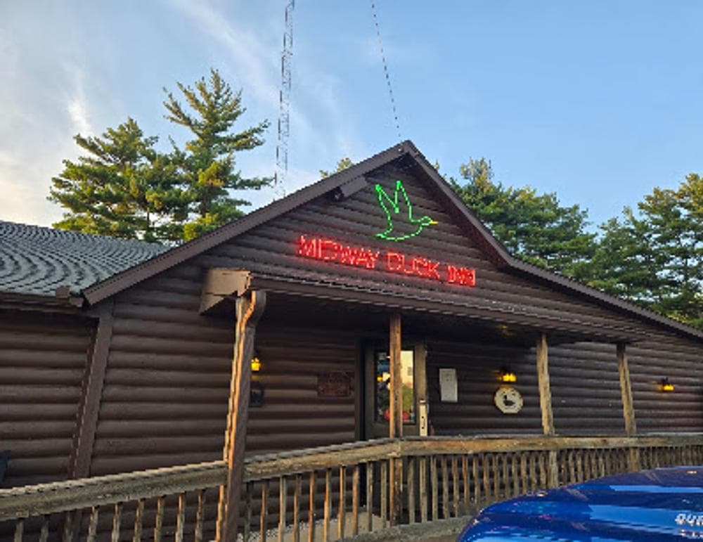 Midway Duck Inn
