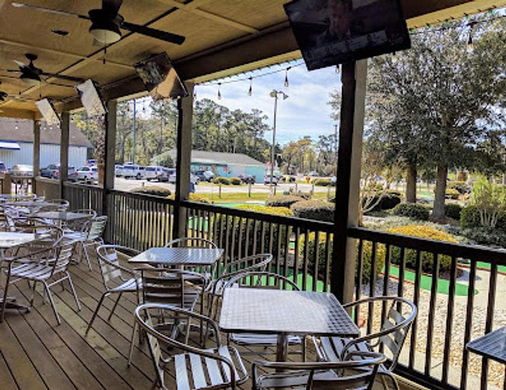 Bogeys Sports Bar & Mini Golf