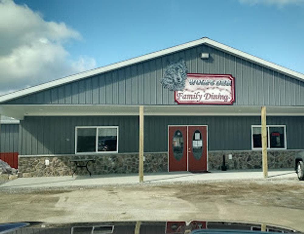 Wolfs Den Restaurant