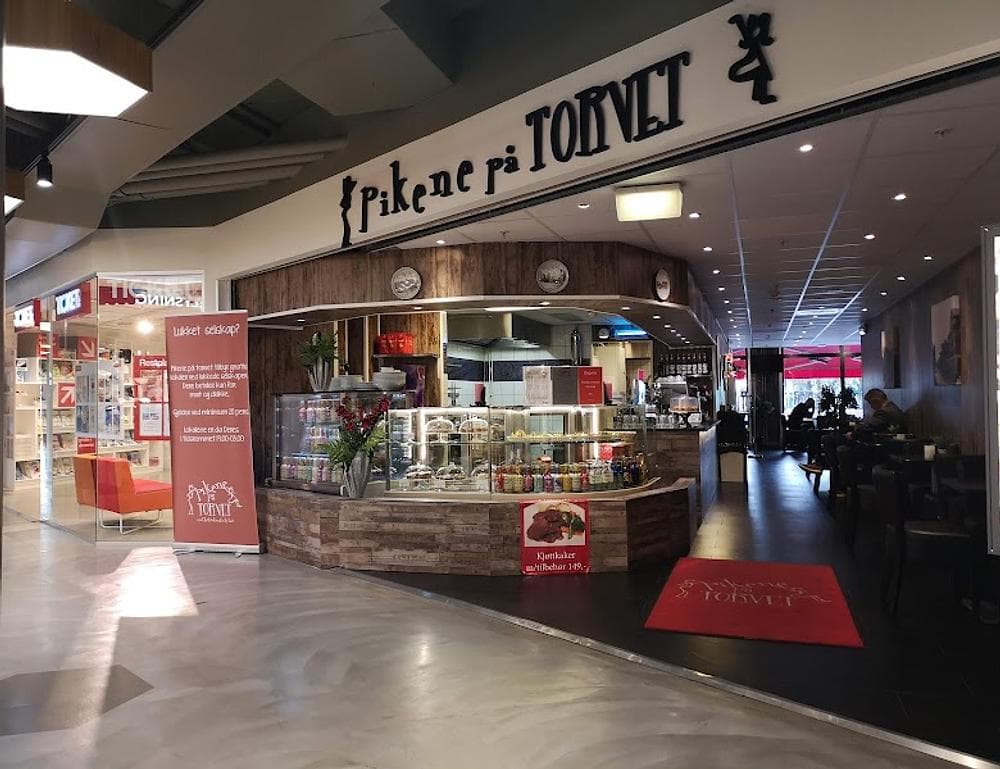 Pikene på torvet