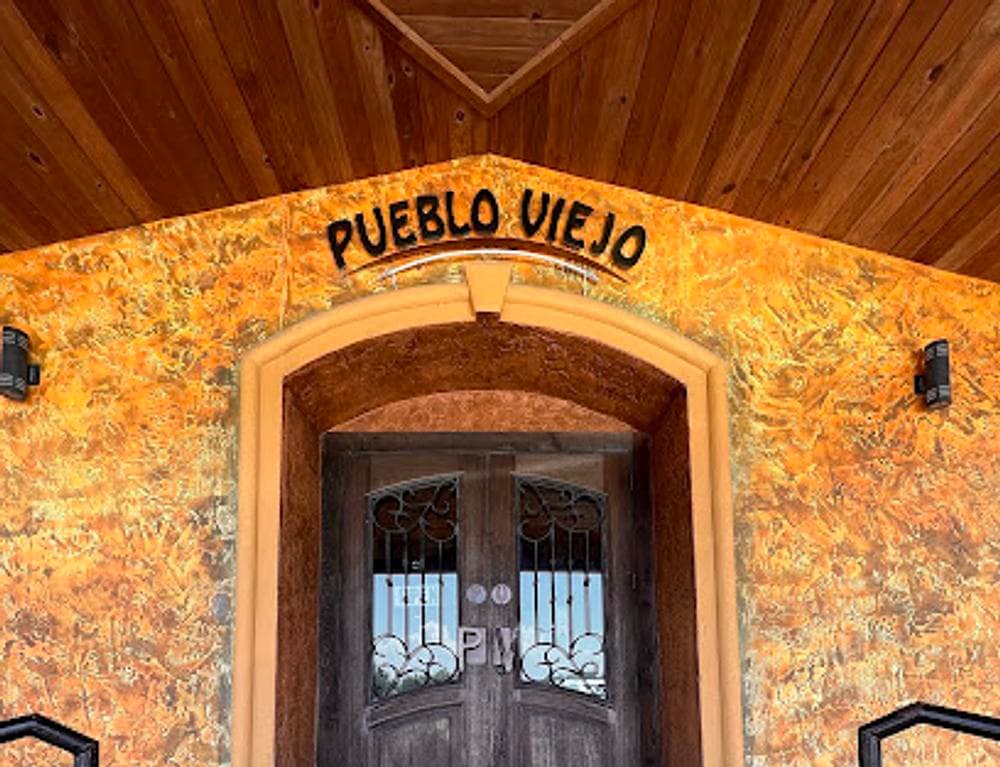 Pueblo Viejo Livingston