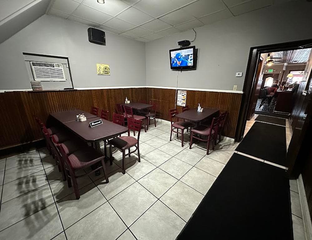 Frankie V's Bar & Grill