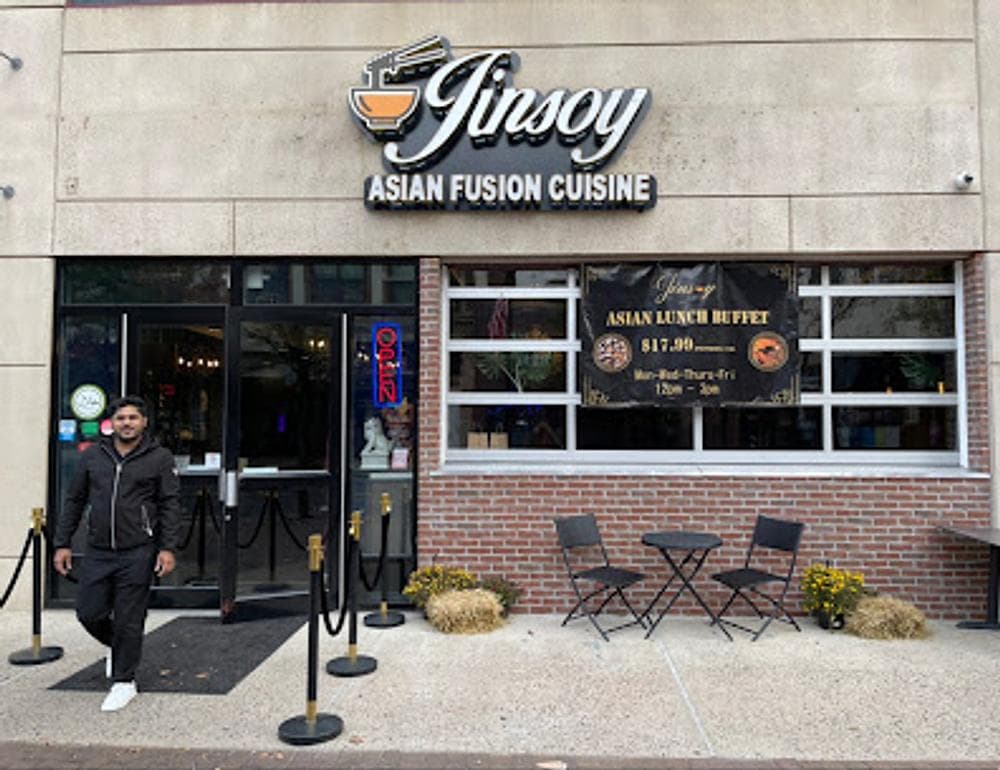 Jinsoy - Authentic Thai Cuisine