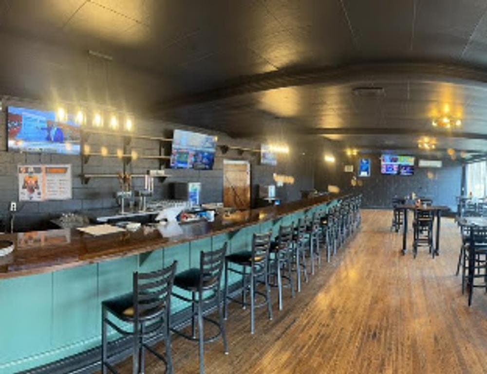 Mulligans Bar and Grill