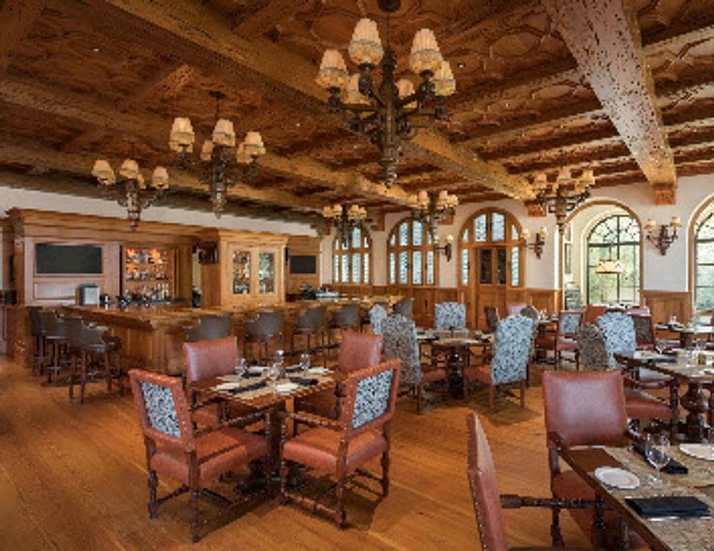 River Bar & Lounge