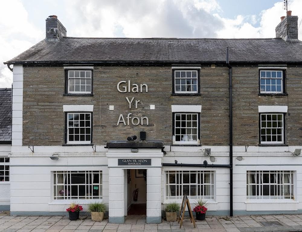 Riverside Hotel Glan Yr Afon