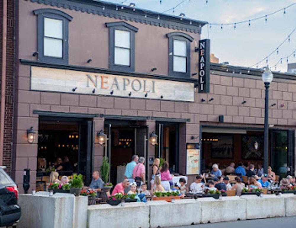 Neapoli Italian Kitchen