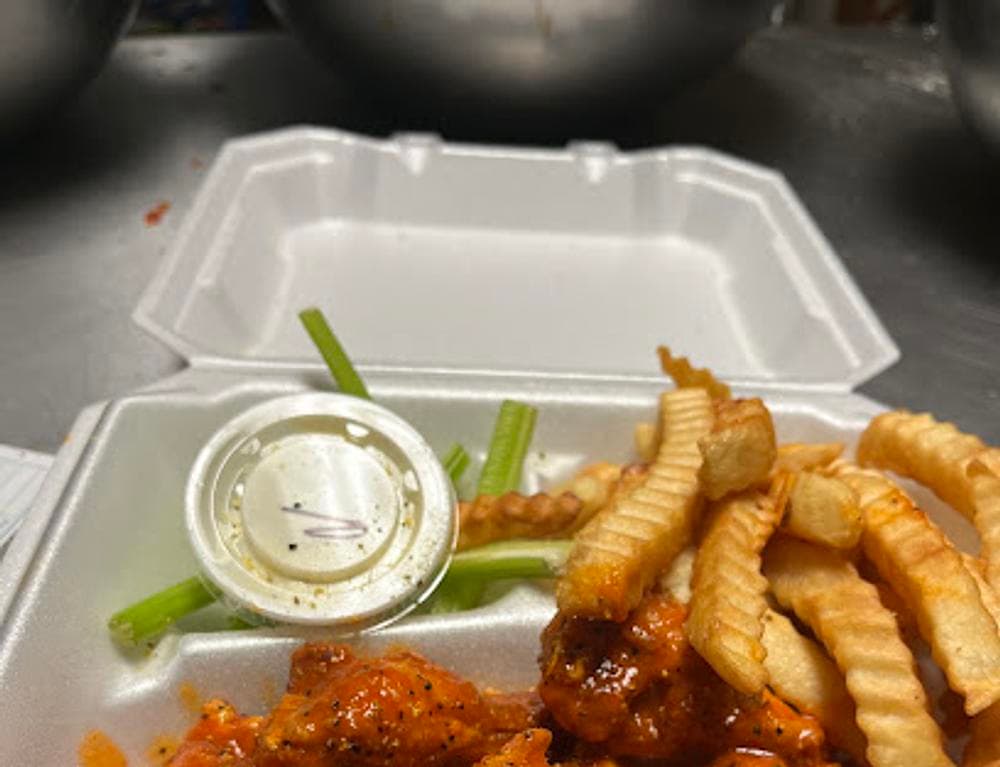 CC's Wings & Things