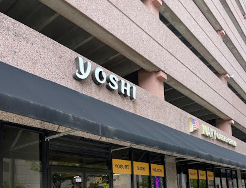 Yoshi - Downtown Indy Sushi