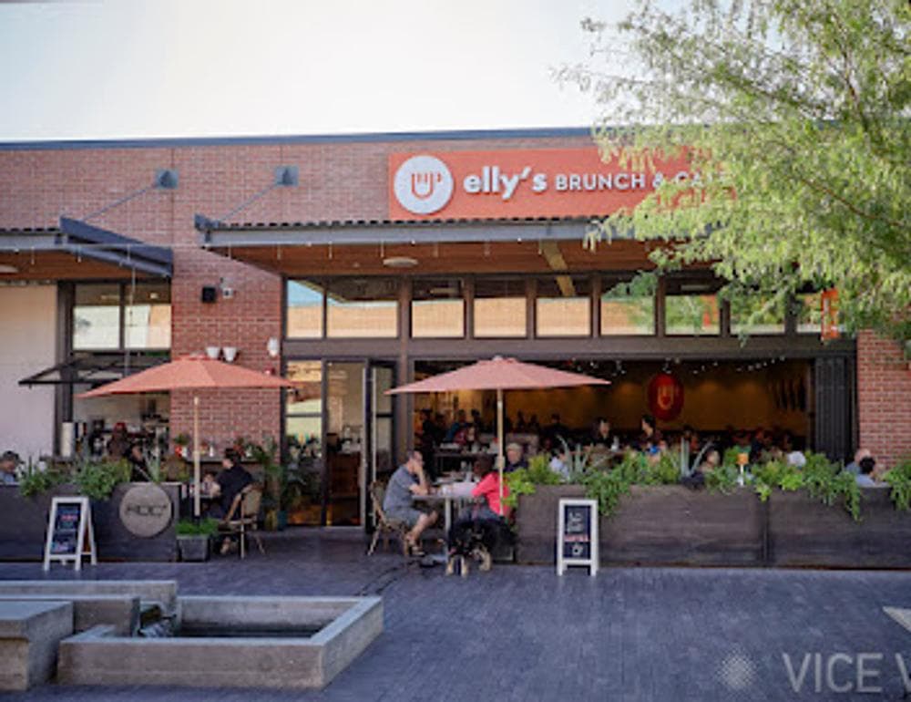 Elly's Brunch & Cafe