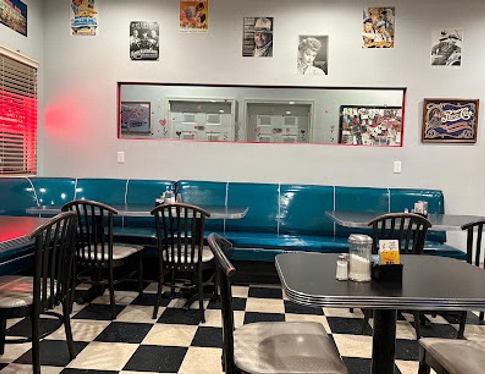 Ruby Slipper Bar & Grill