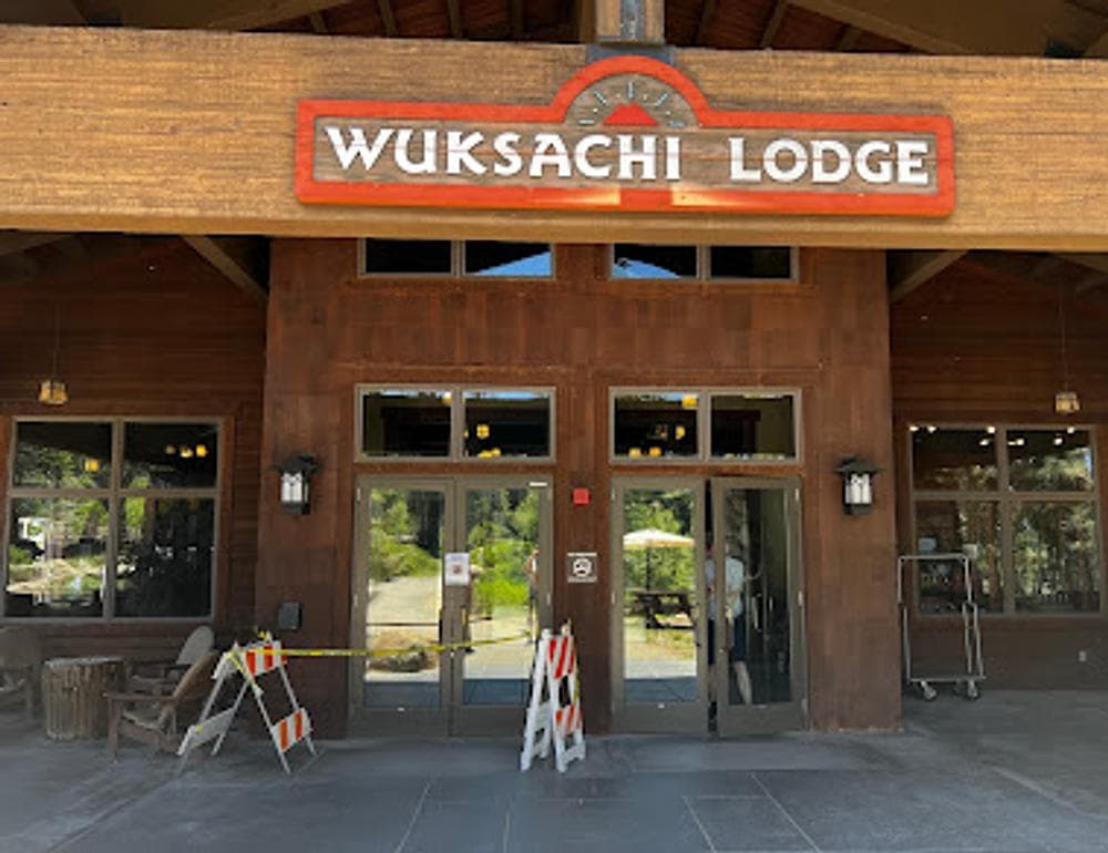 Wuksachi Pizza Deck
