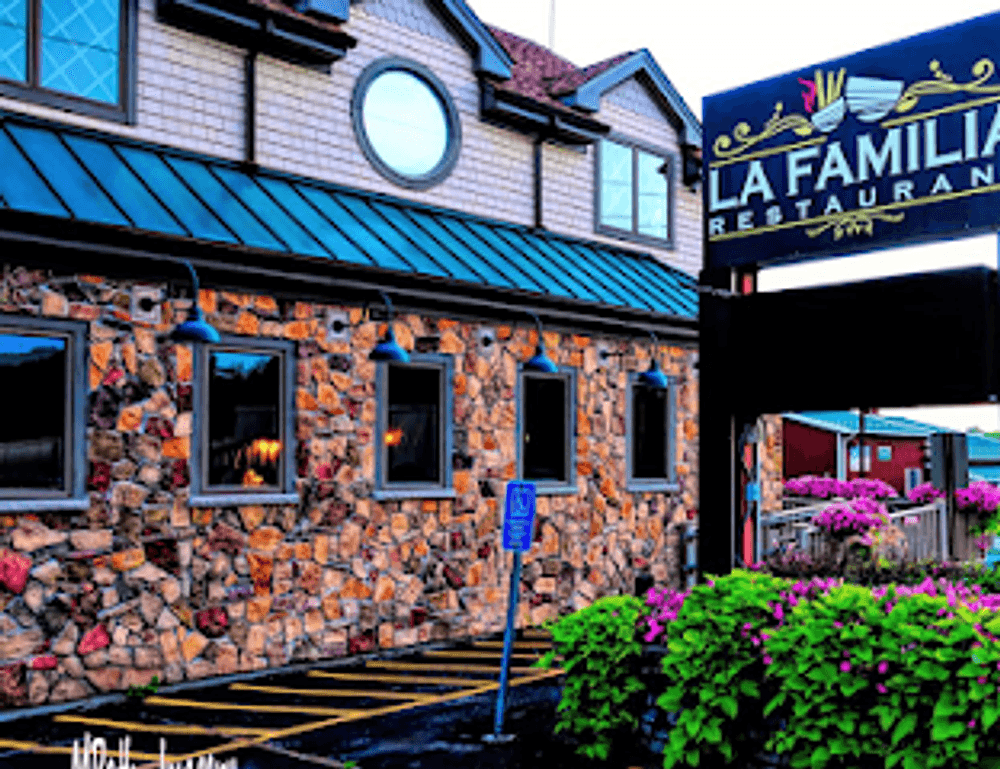 La Familia Restaurant