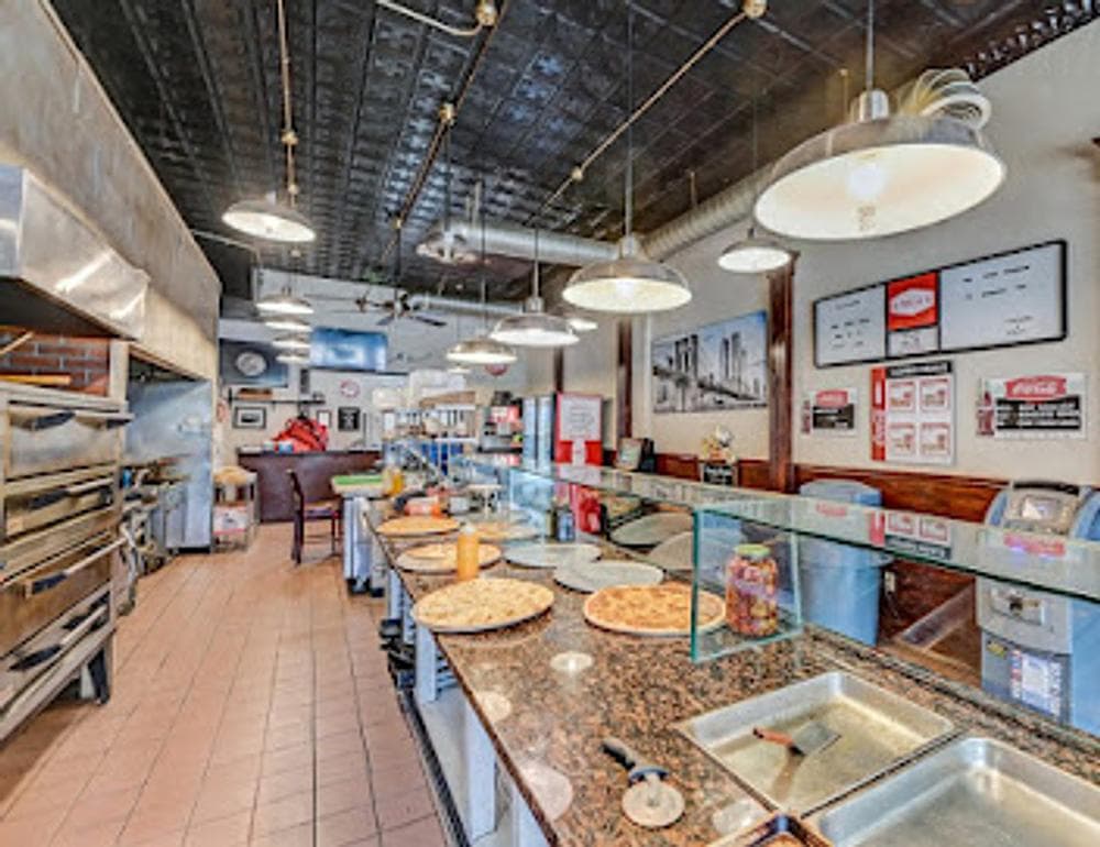 DaVinci Pizza on the Square