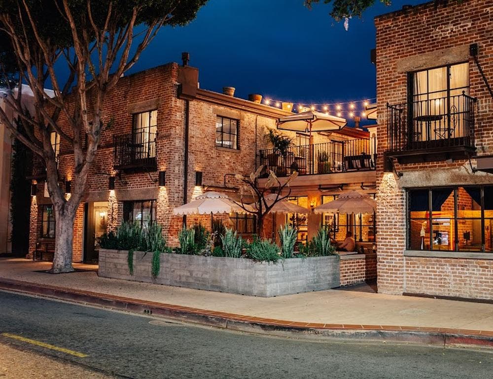 Granada Hotel & Bistro