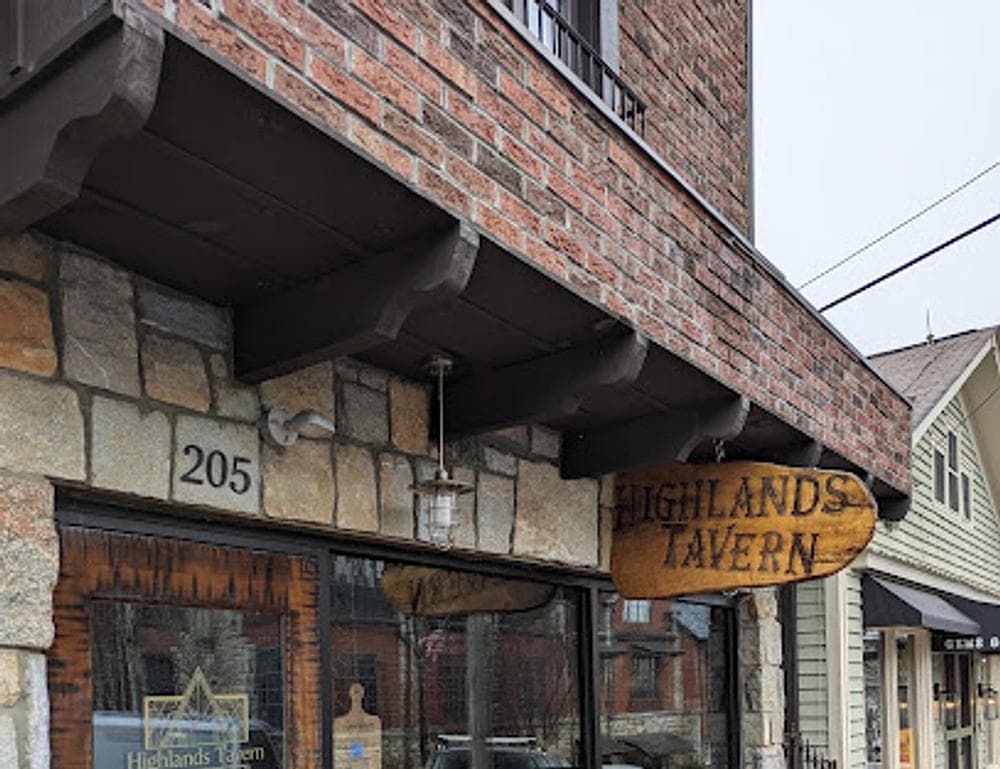 Highlands Tavern
