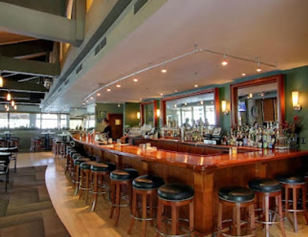 Riverside Lounge