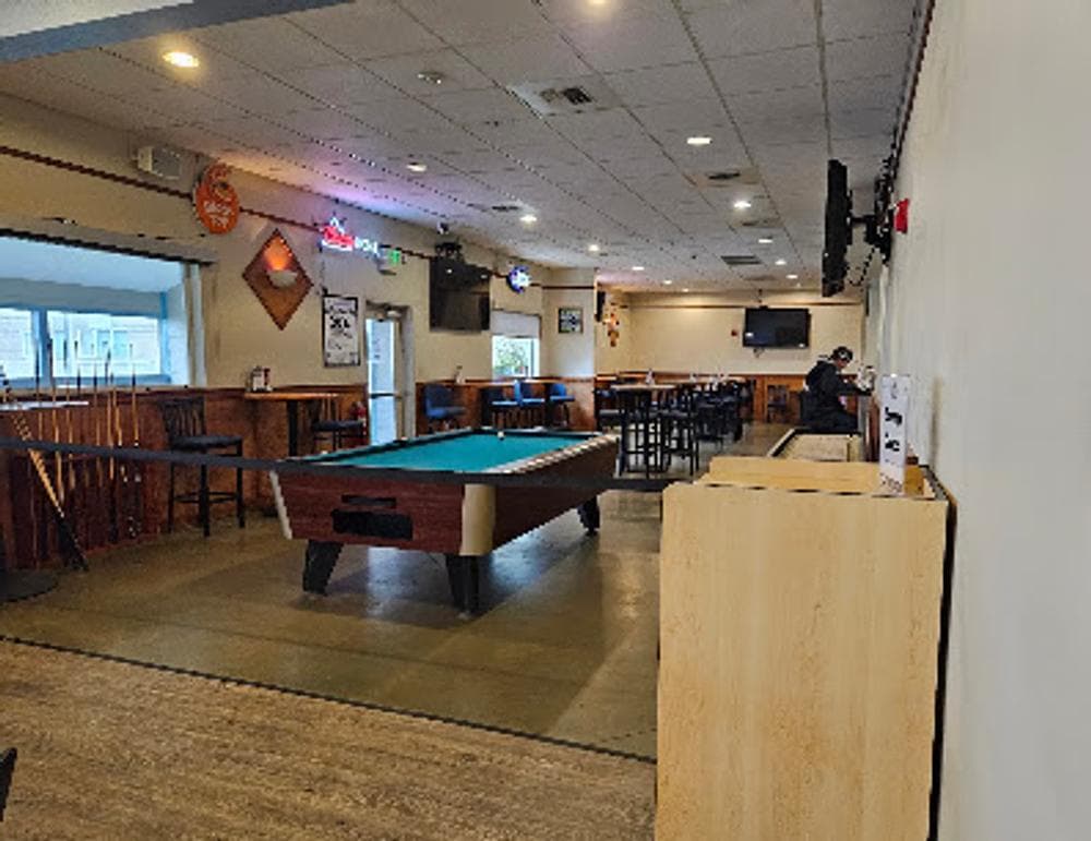 Windjammer Restaurant & Lounge