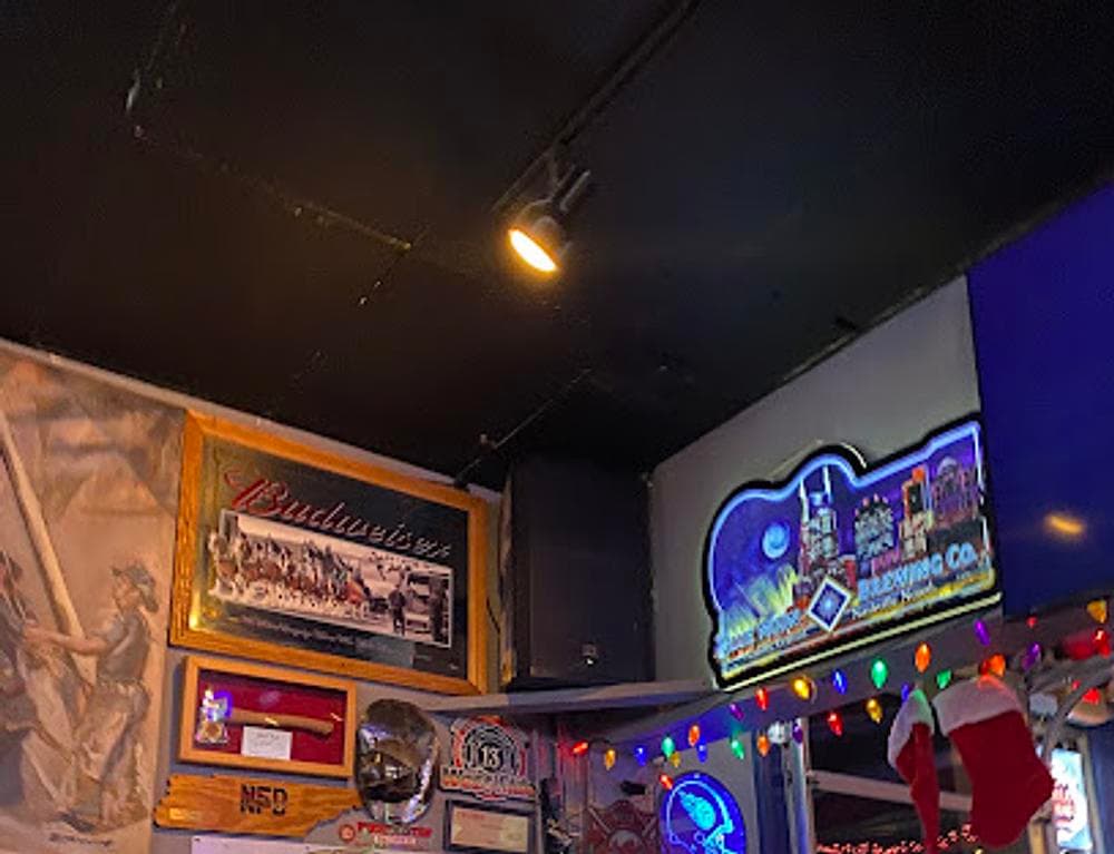 Alley Pub - Bellevue's Best Sports Bar