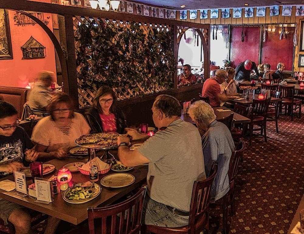 Filippi's Pizza Grotto