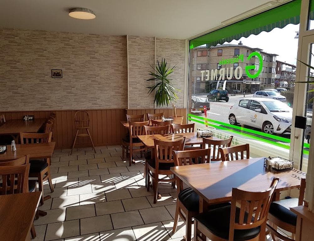 Gourmet Grill & Pizzeria