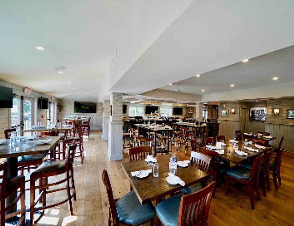 Val's Tavern