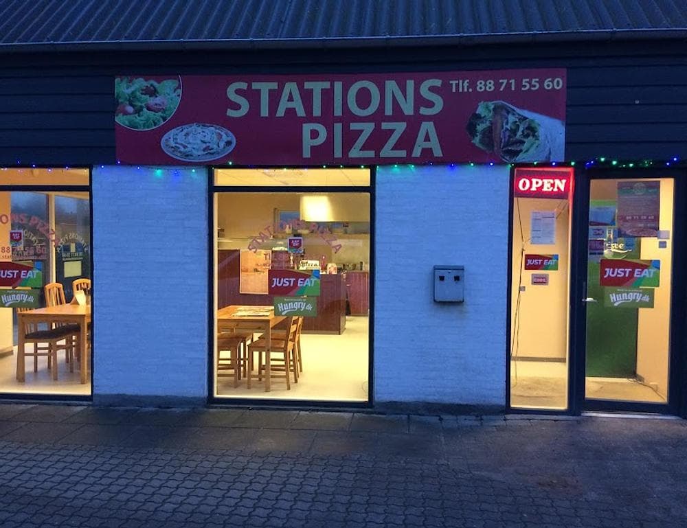 Stations Pizza & Grill
