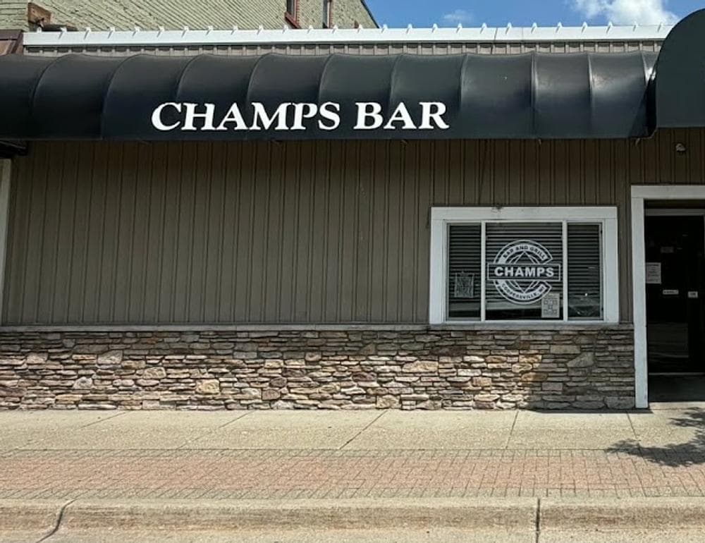 Champs Bar & Grill