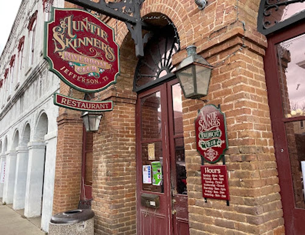 Auntie Skinner's Riverboat Club