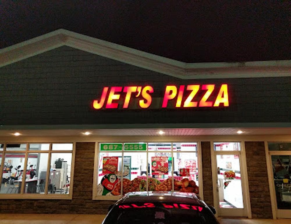 Jet's Pizza Clio
