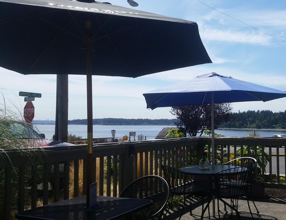 Sully's Bistro & Bar
