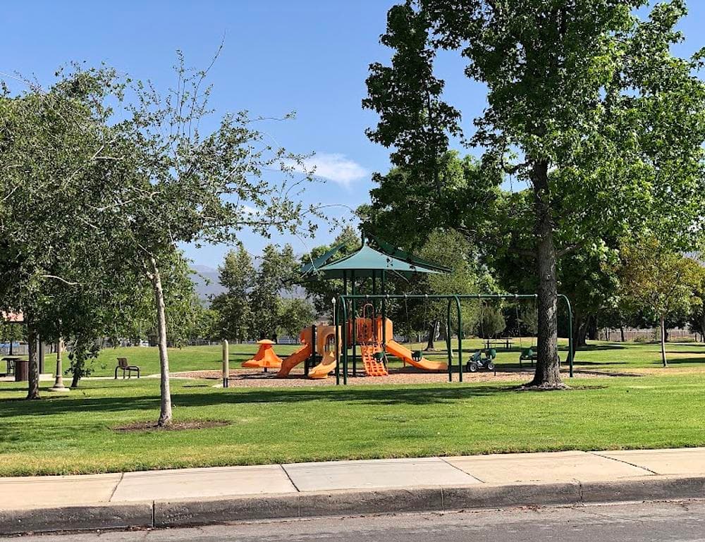 Lone Hill Park
