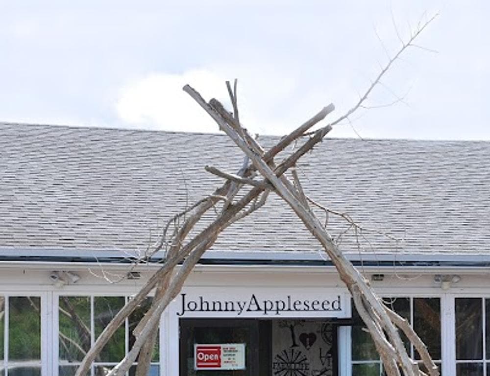 The Shoppes at Johnny Appleseed