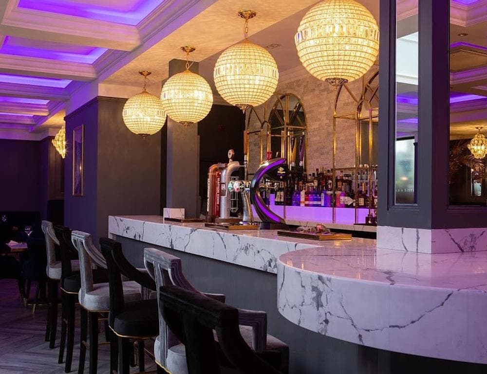 Wyvestow's Bar & Bistro