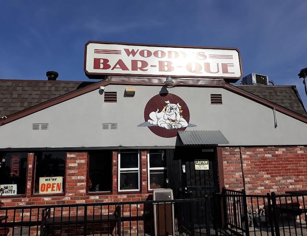 Woody's Bar-B-Q