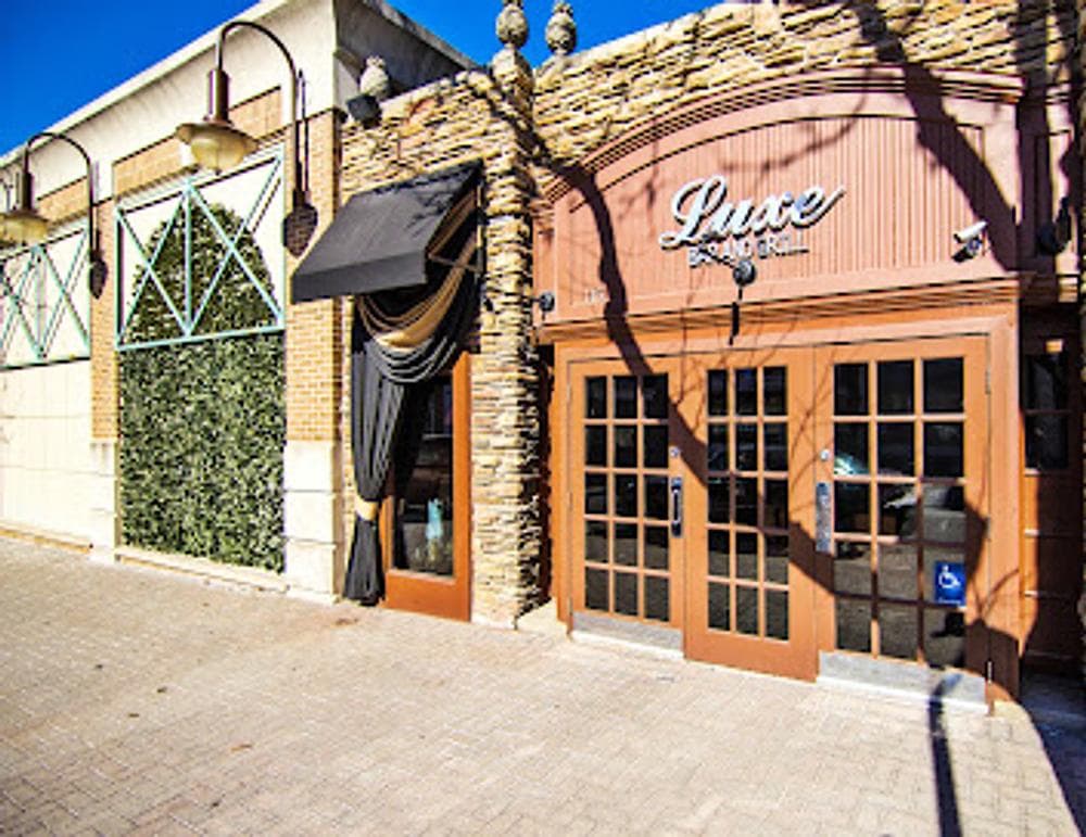 Luxe Bar & Grill