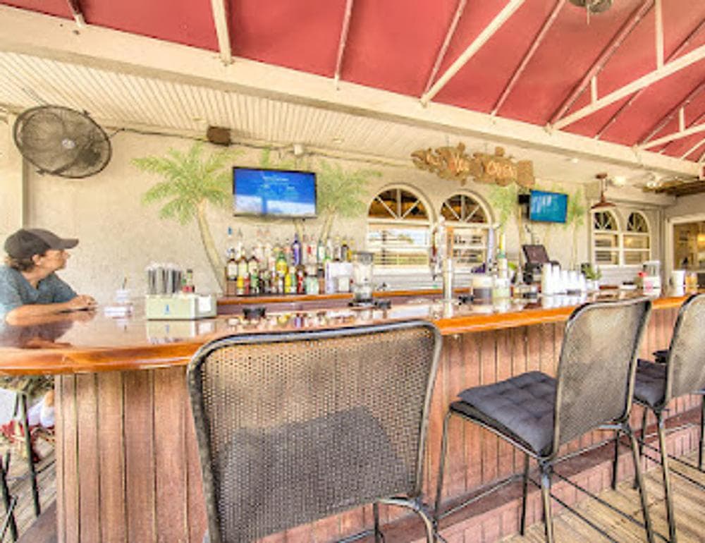 Alice Sweetwater's Bar & Grille