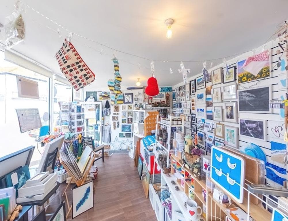 Pier Road Coffee & Art